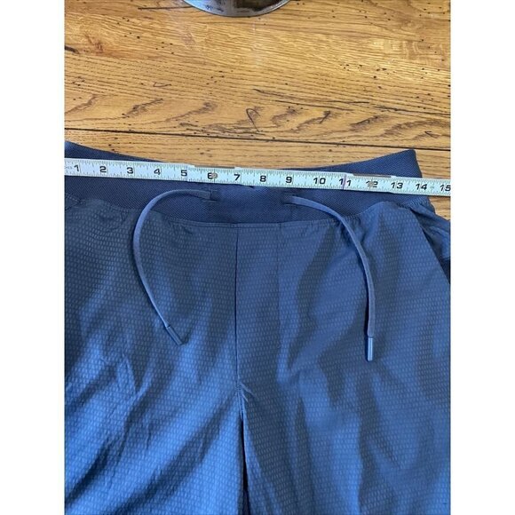 Lululemon Mens M T.H.E Short Luxtreme Liner 9" Heathered Textured Mercury Coal - Picture 3 of 7